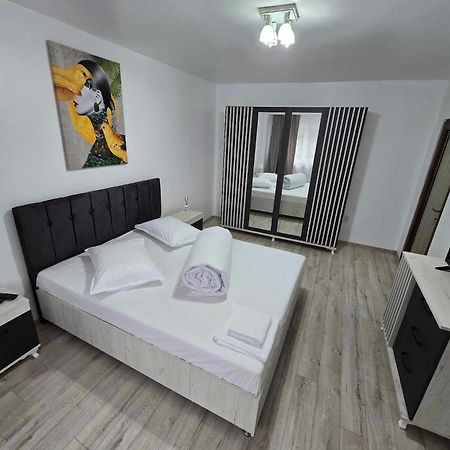 Bluebee Apartment Orăştie Eksteriør billede